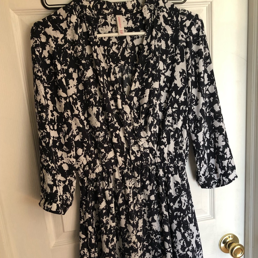 V neck dress